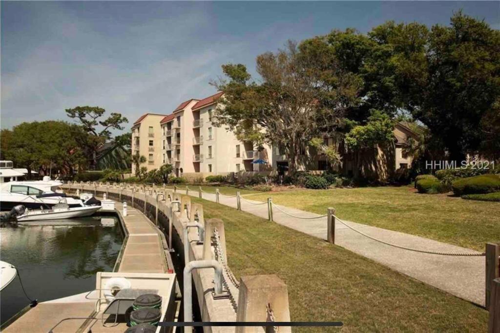 In The Heart Of Harbour Town 2Br 2Ba Pool Access Close To Beach Hilton Head Island Exterior foto